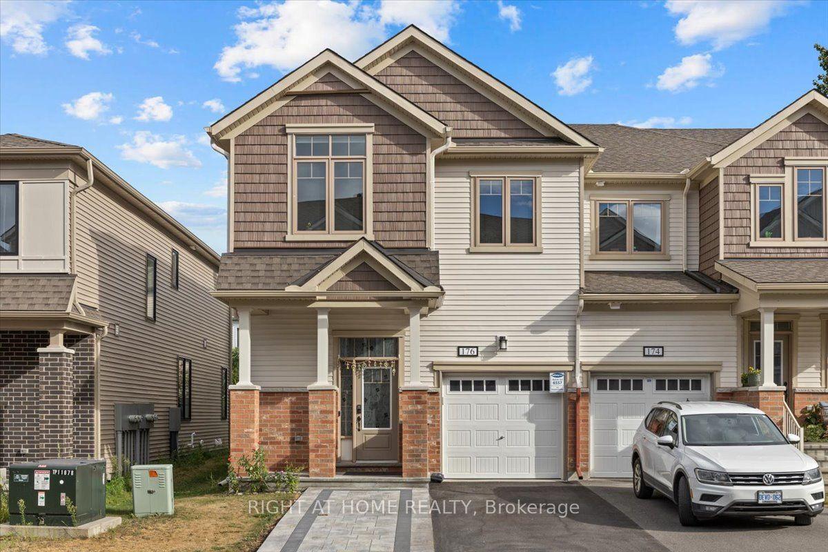 176 Harmattan Avenue, Stittsville - Munster - Richmond — Townhouse for lease, photo 1