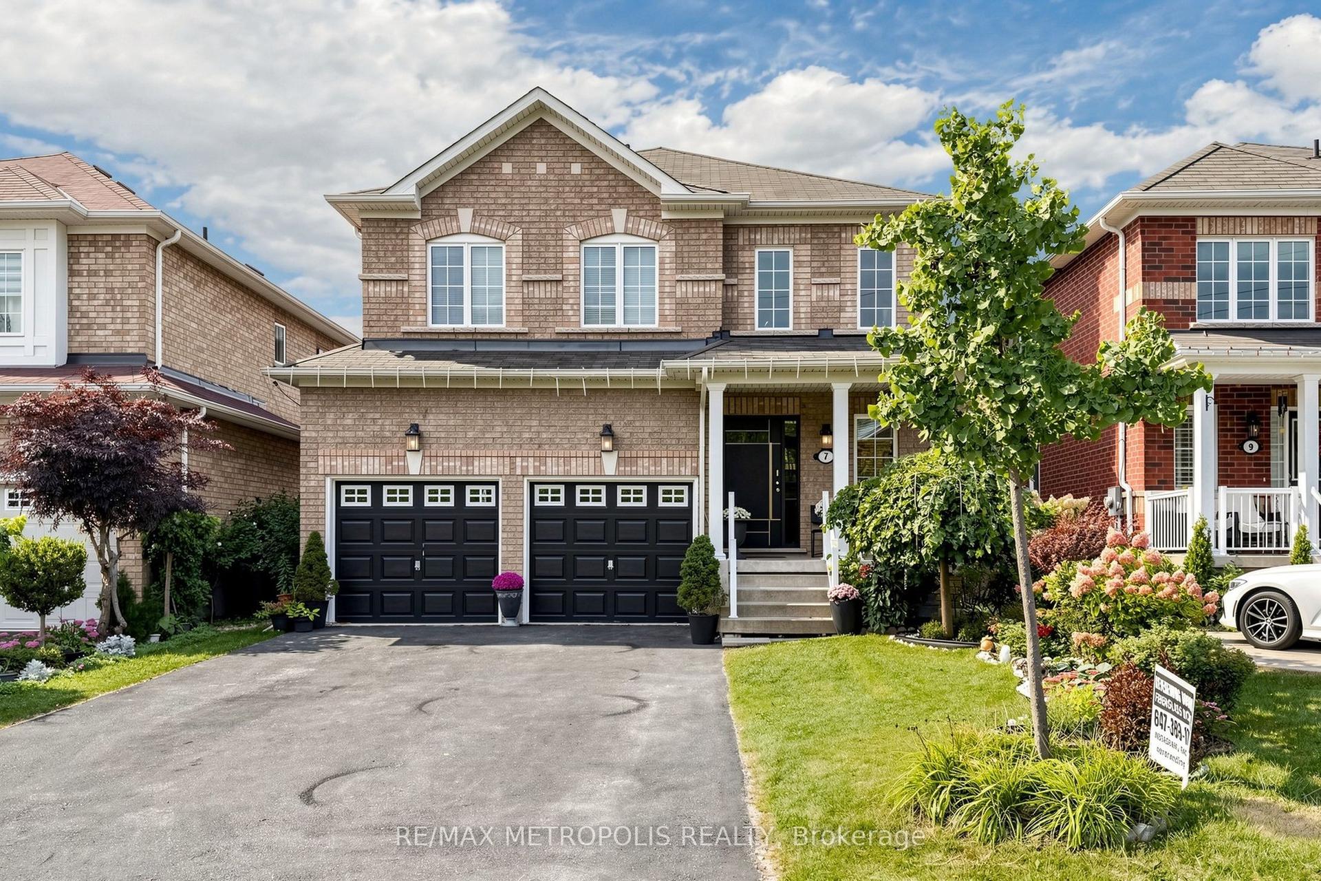 7 Oceanpearl Crescent, Whitby — Detached for sale, photo 1