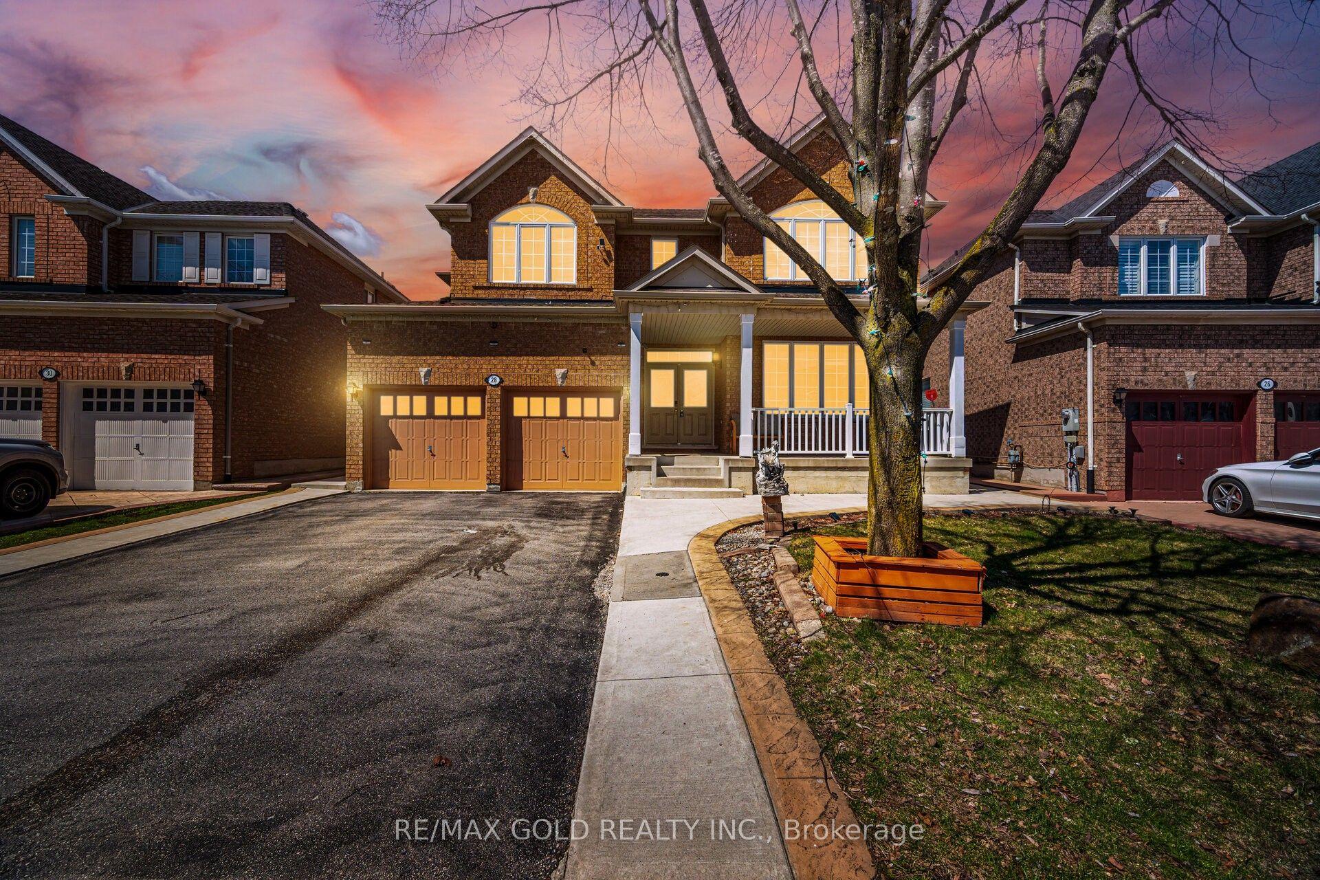 28 Latania Boulevard — photo 1