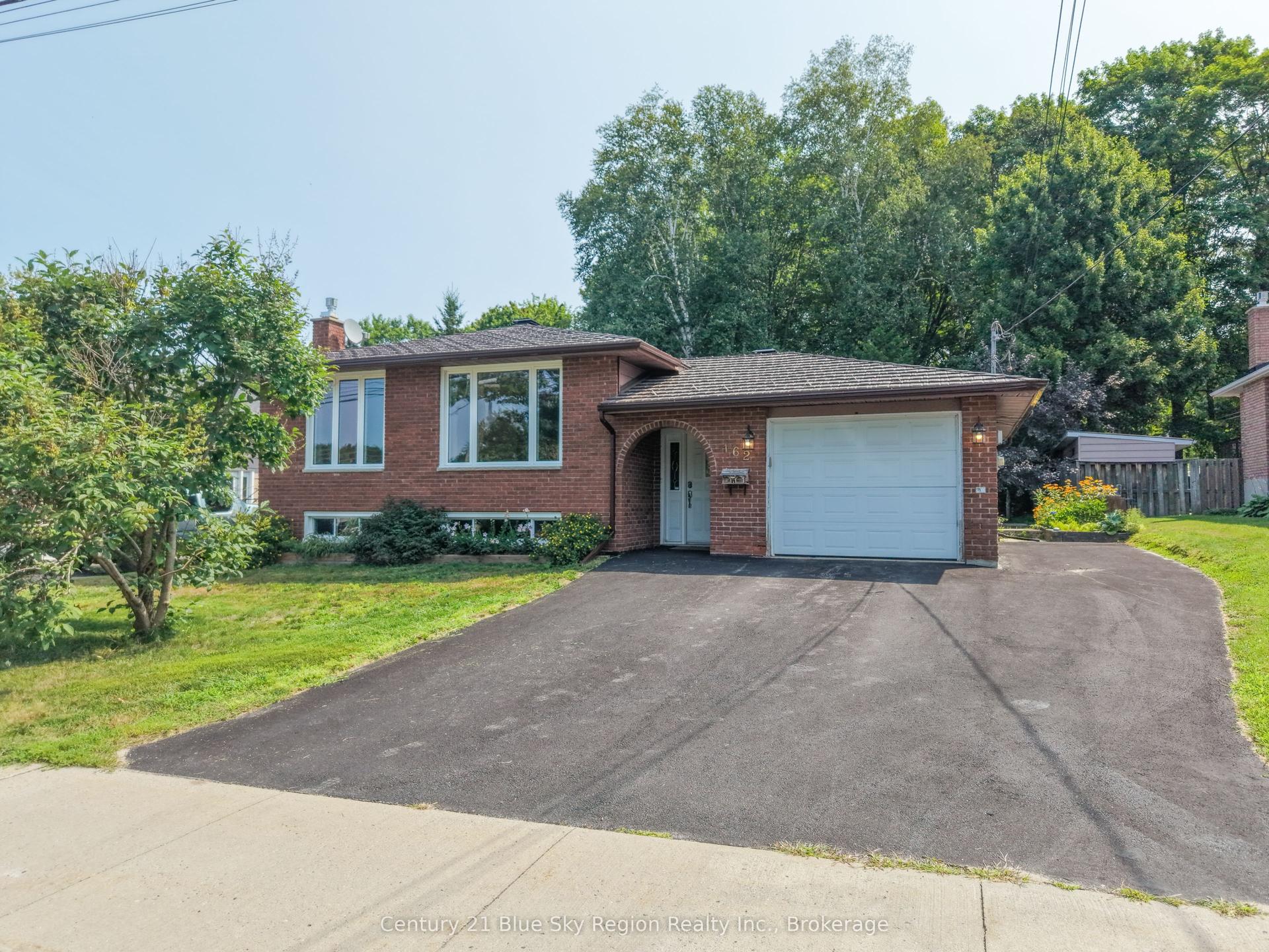 162 Greenhill Avenue, North Bay — Detached for sale, photo 1