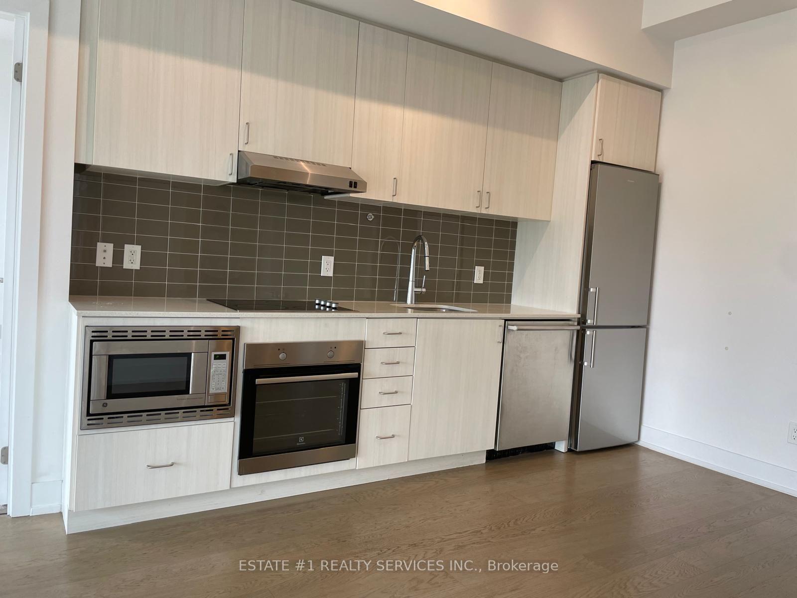 7 Kenaston Gardens 812 #812, Toronto — Condo for lease, photo 1
