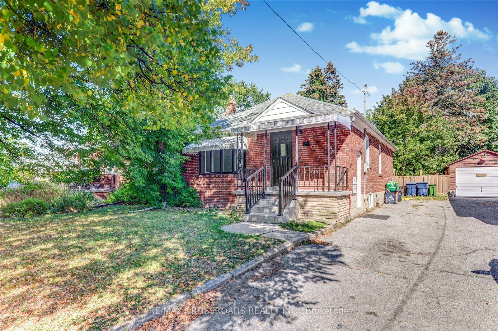 147 Lilian Drive — photo 1