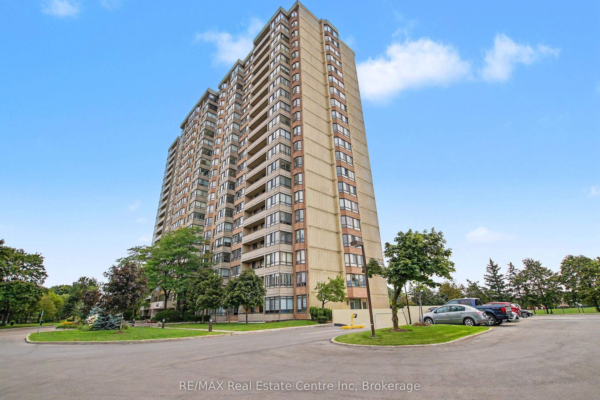 100 County Court Boulevard 1604 #1604, Brampton — Condo for sale, photo 1
