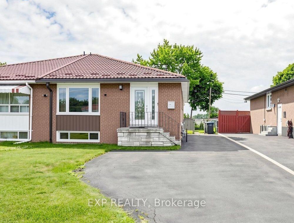 71 Addington Crescent Main #Main, Brampton — Semi-Detached for lease, photo 1