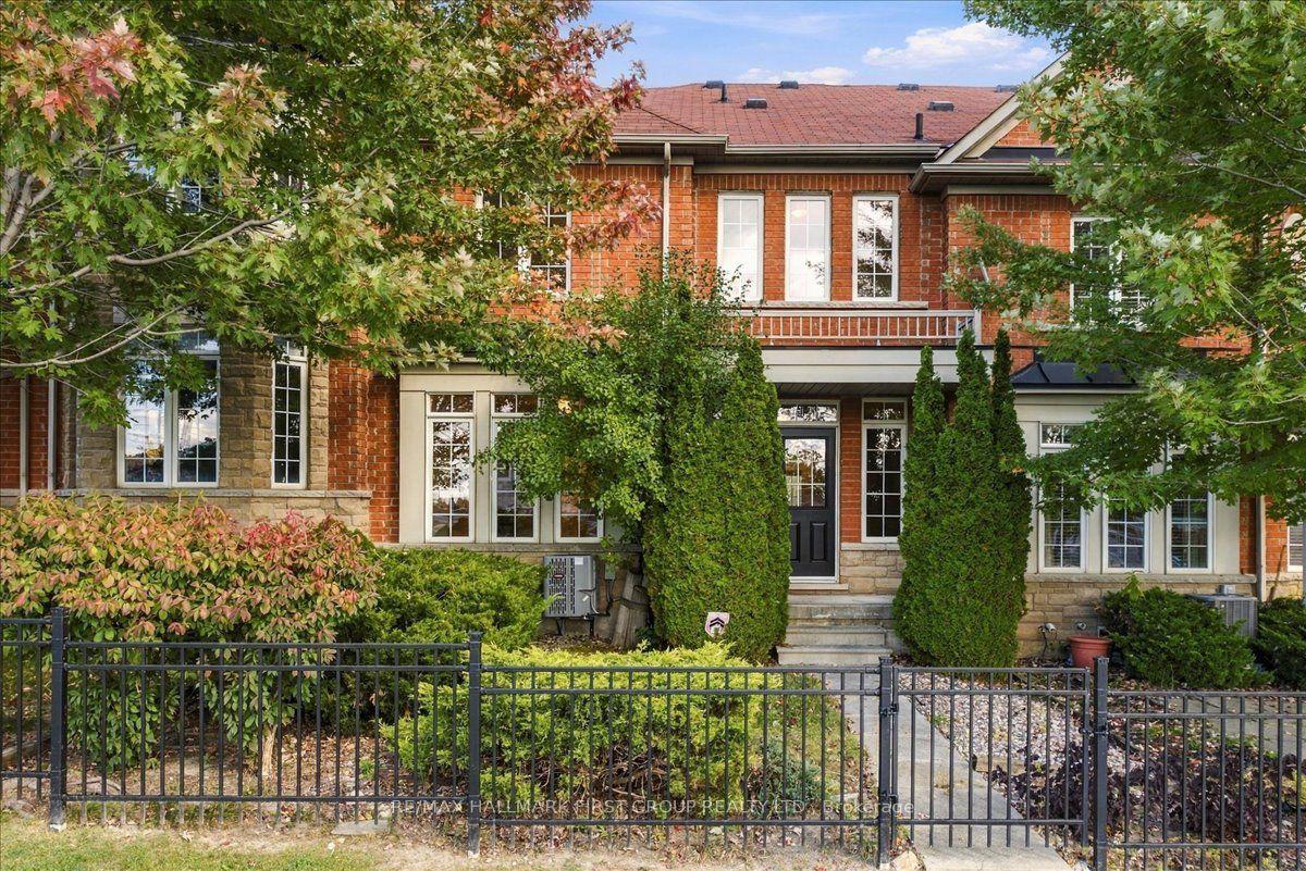 57 Barkdale Way, Whitby — Townhouse for sale, photo 1