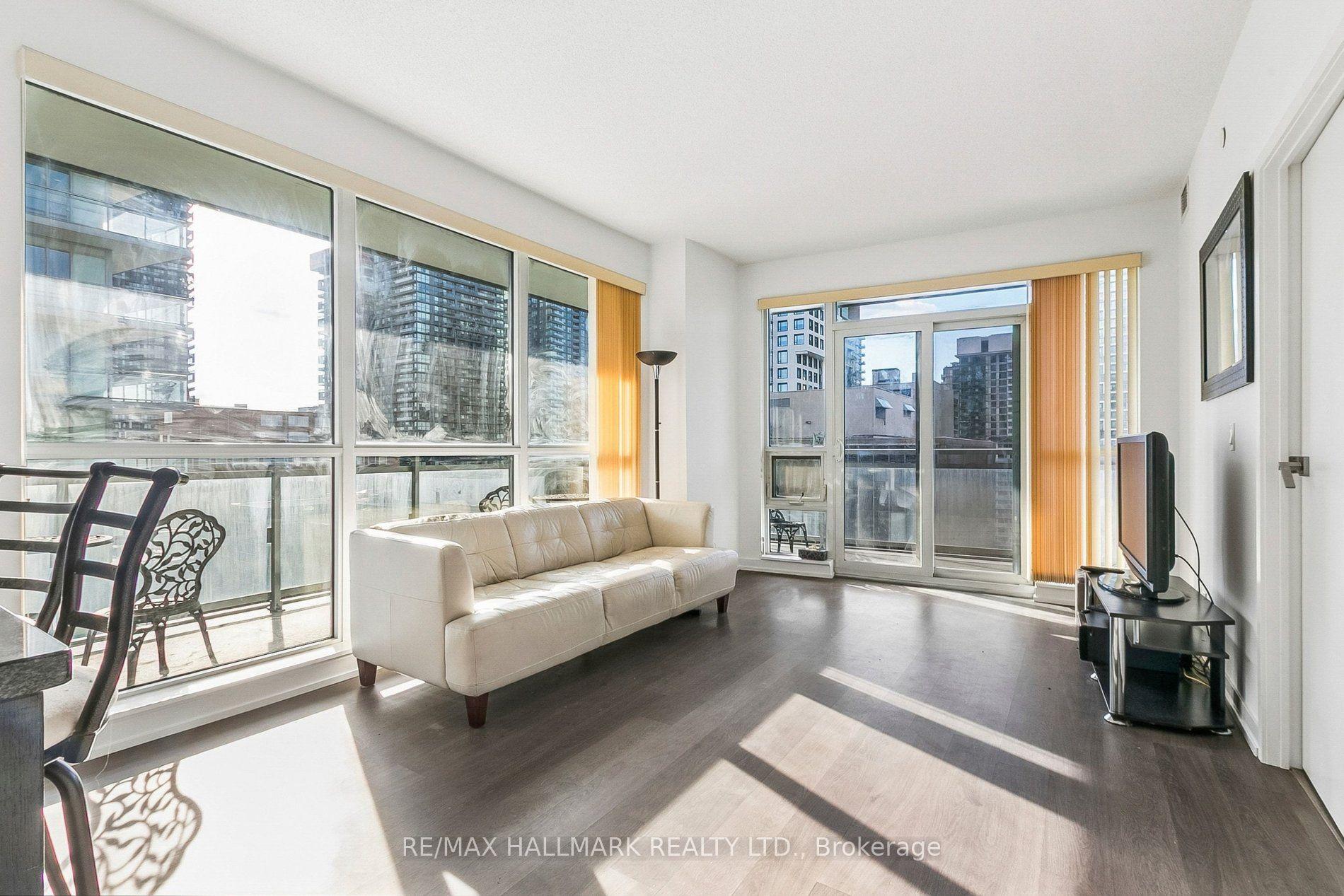 98 Lillian Street 1212 #1212 — photo 1