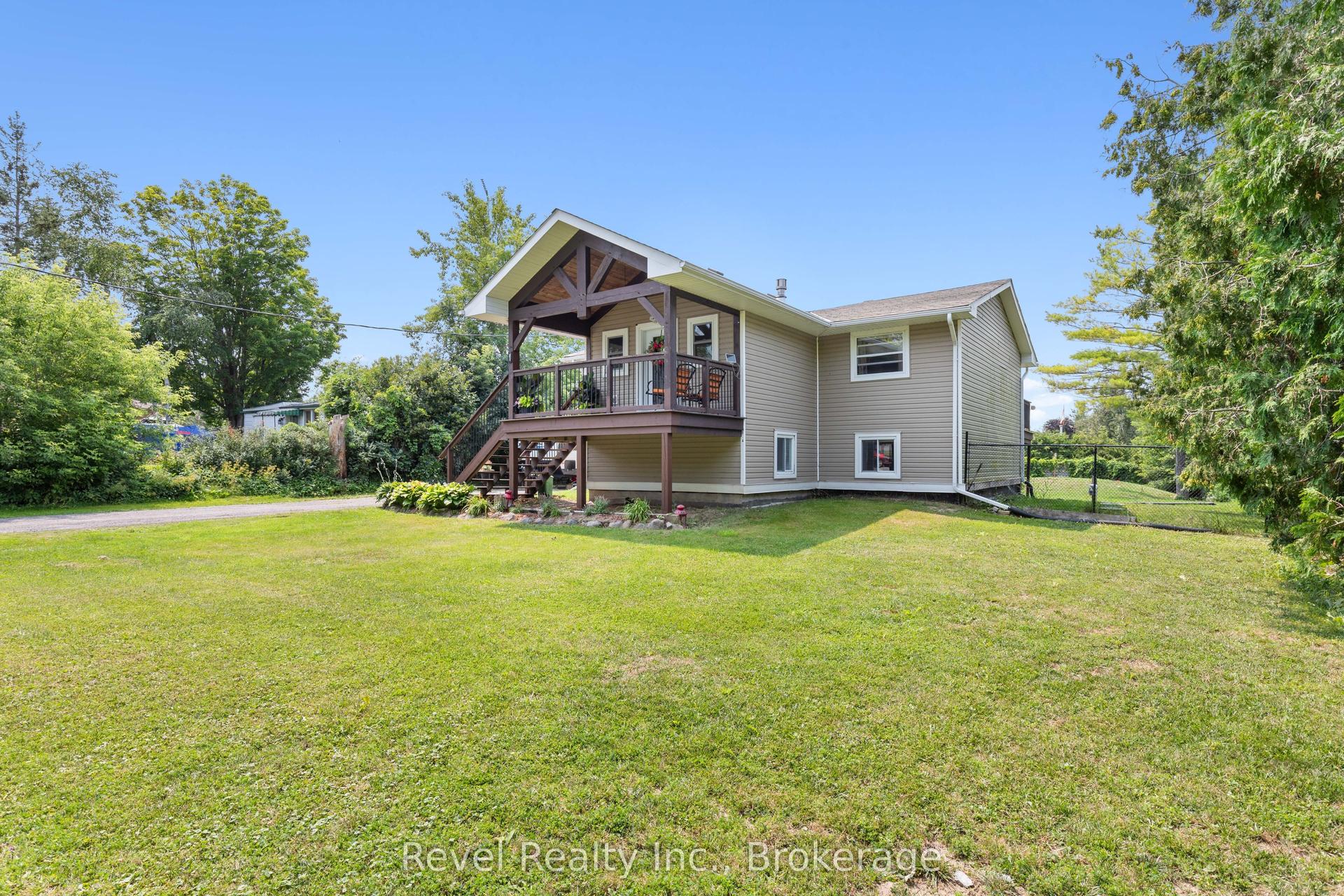 81 Queen Street S, Kawartha Lakes — Detached for sale, photo 1