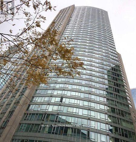 200 Victoria Street 1003 #1003 — photo 1