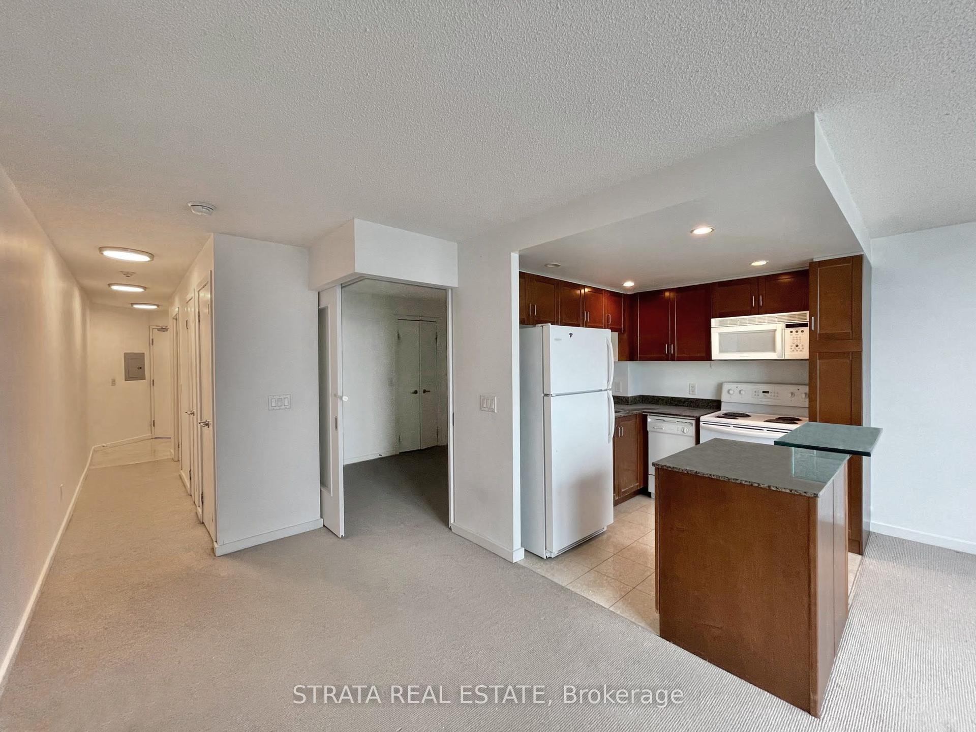 208 Queens Quay W 1505 #1505, Toronto — Condo for lease, photo 1