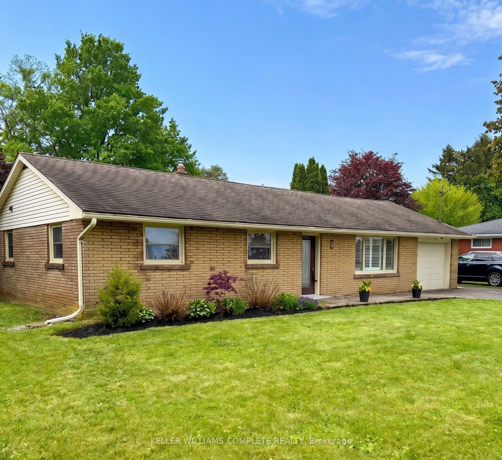 6 Stewart Drive — photo 1