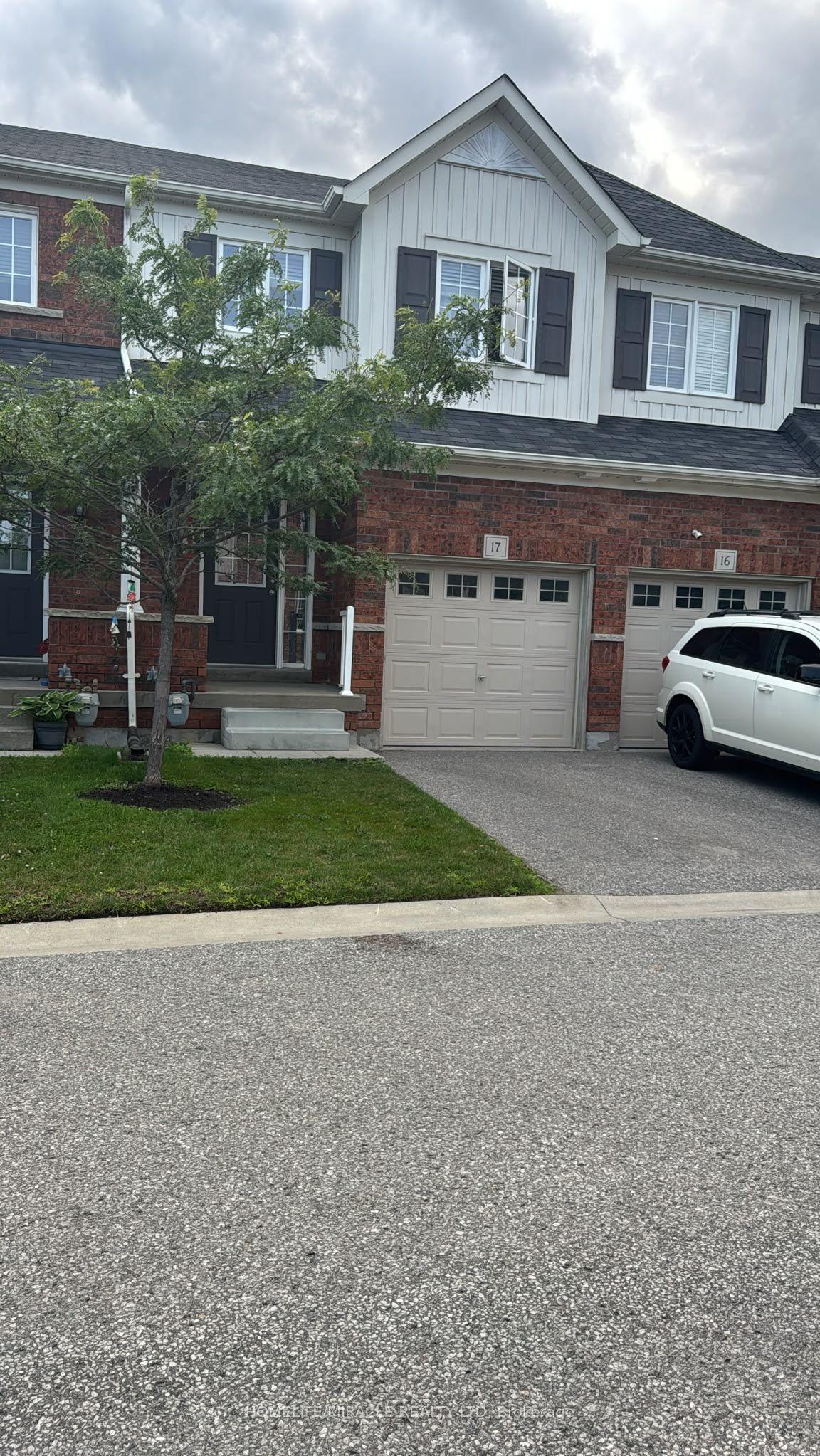 1280 Harmony Road N 17 #17, Oshawa — Condo Town for lease, photo 1