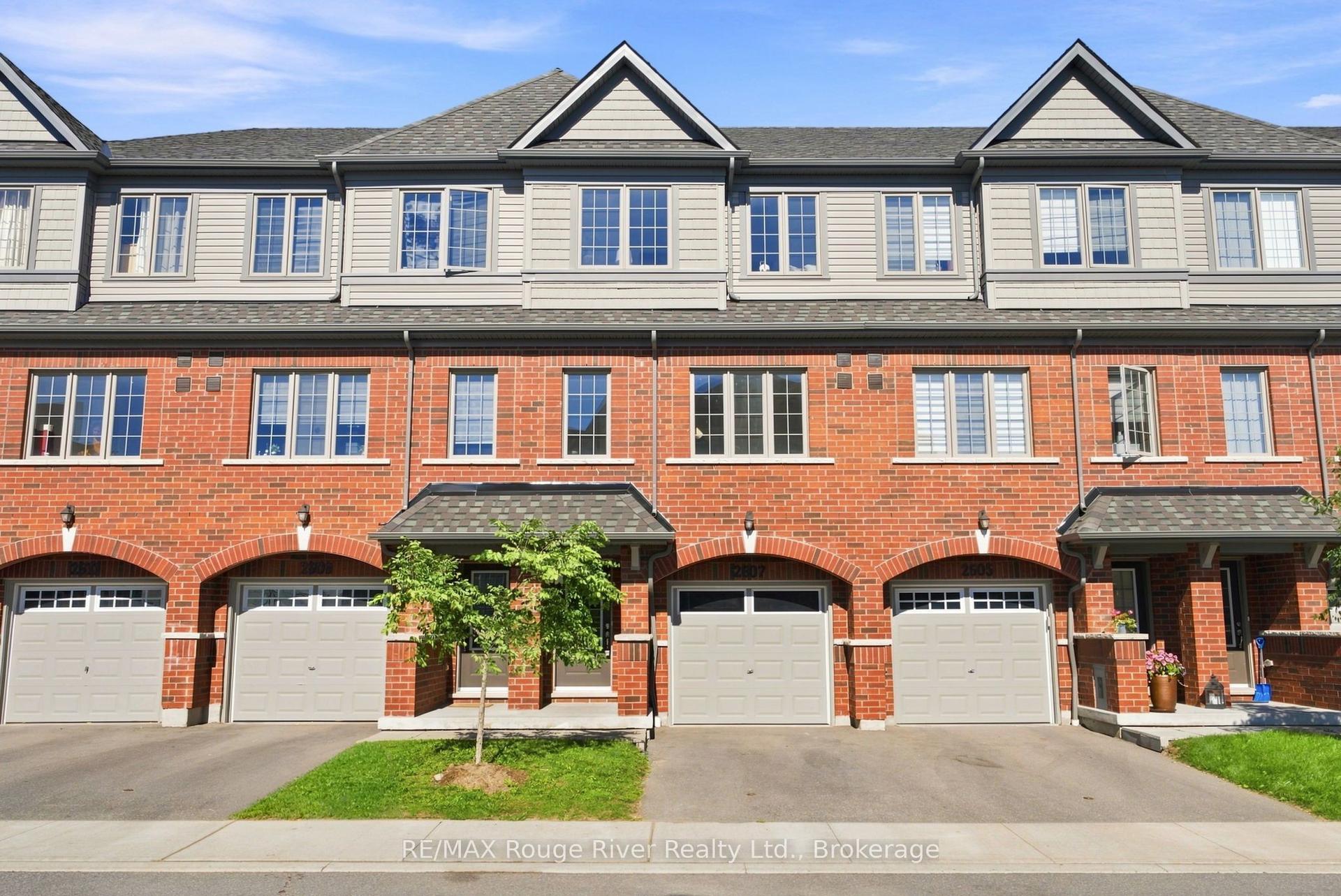 2607 Magdalen Path W, Oshawa — Condo Town for sale, photo 1