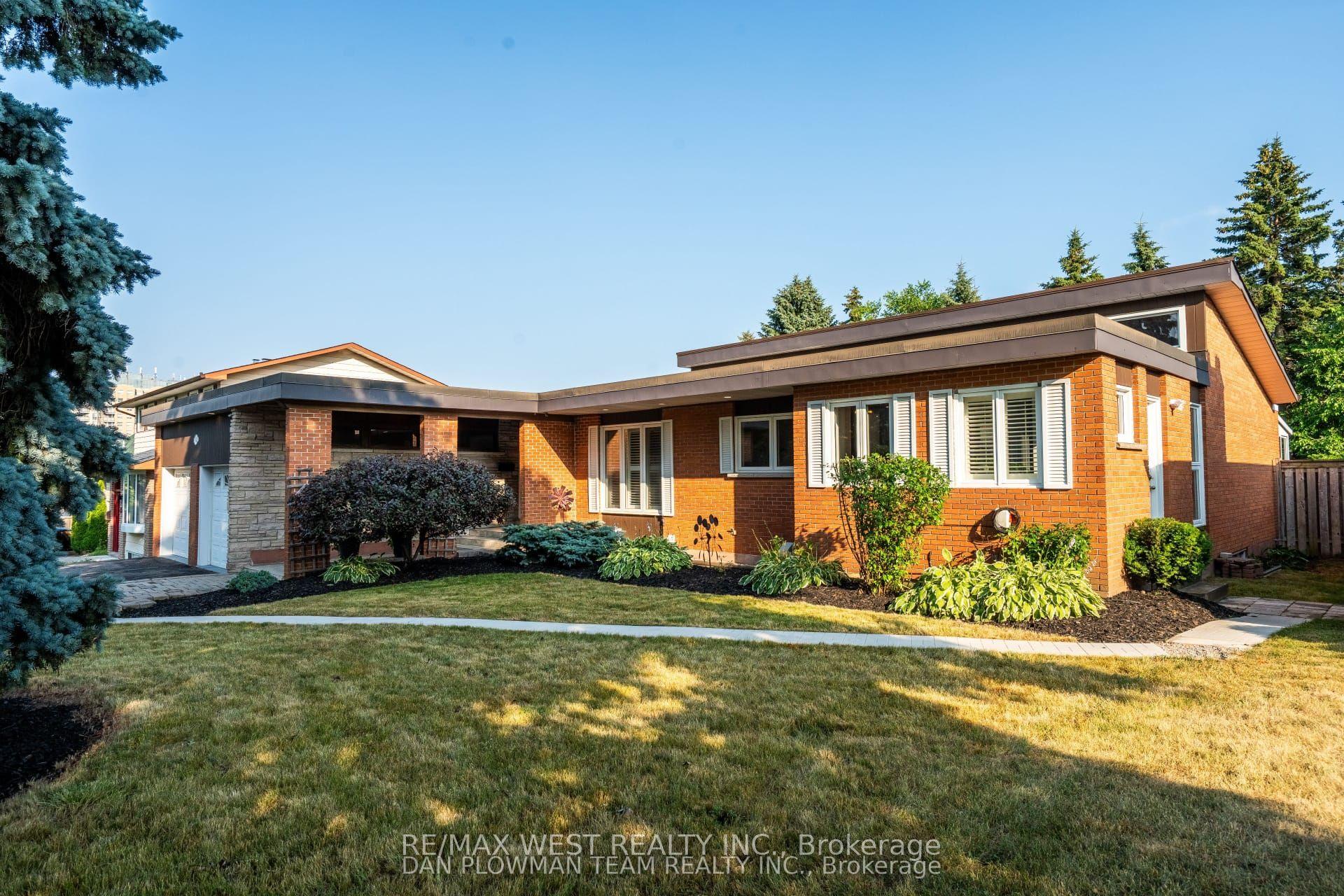 83 Sherwood Road E Bsmt 2 #Bsmt 2 — photo 1