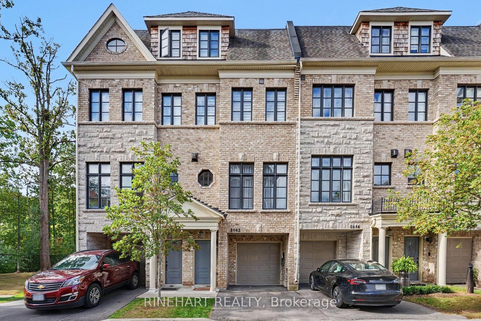 2082 Queensborough Gate, Mississauga — Condo Town for sale, photo 1