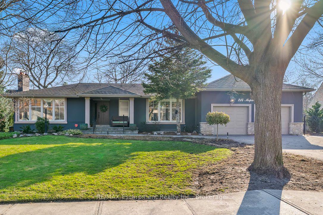 214 MAPLE GROVE Drive — photo 1