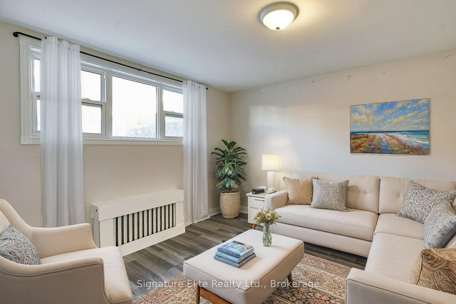 112 Alder Crescent 102 #102, Toronto — Multiplex for lease, photo 1