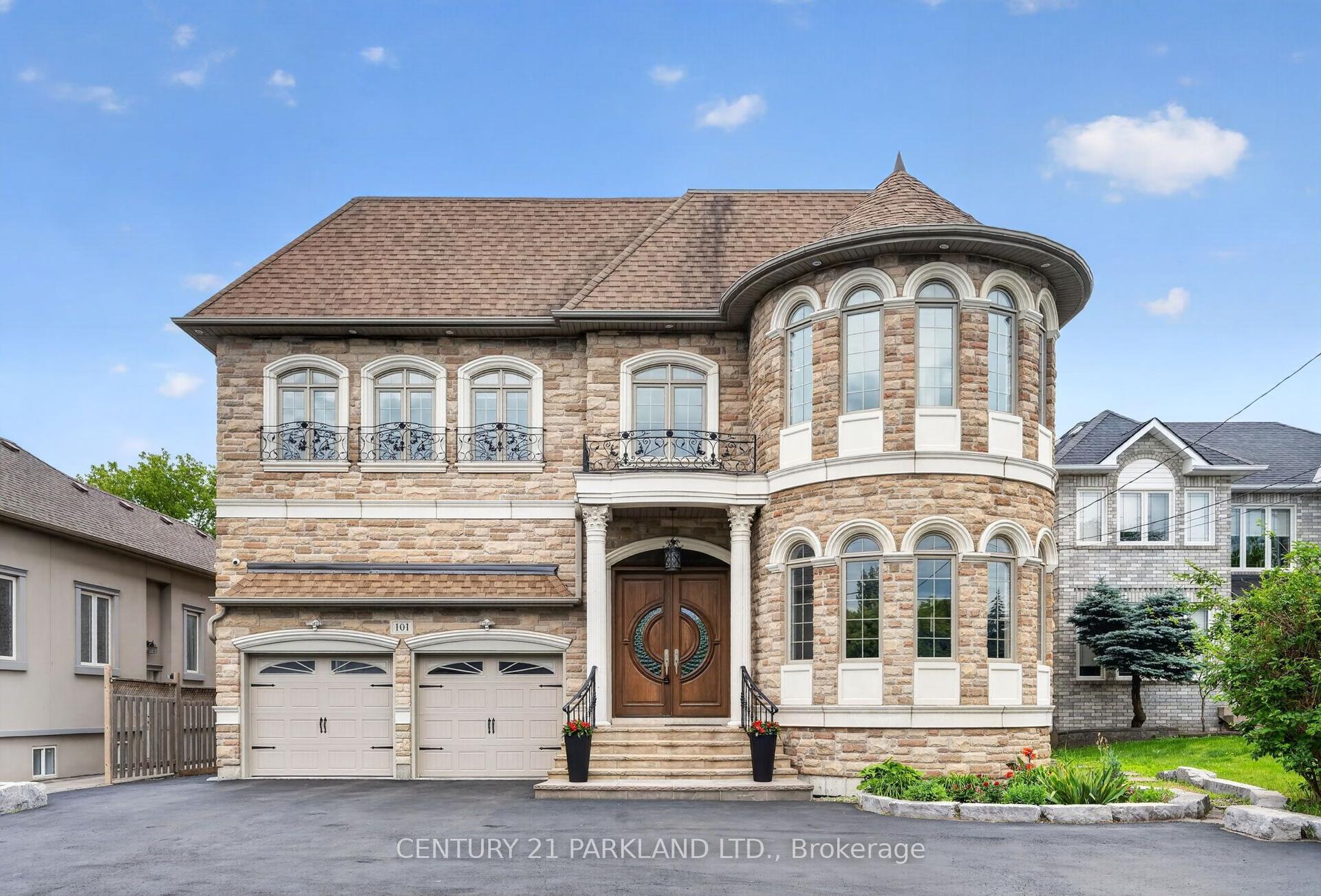 101 Elgin Mills Road W — photo 1