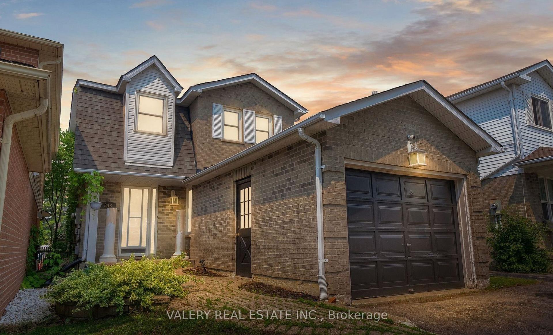 848 Attersley Drive — photo 1