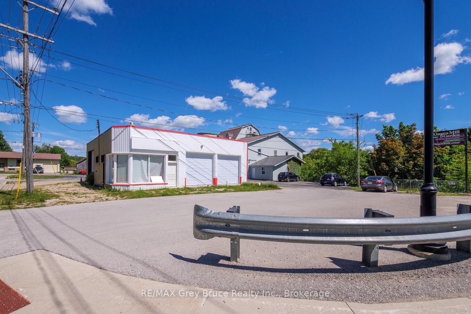 17 1ST AVE N, Arran-Elderslie — Commercial for sale, photo 1
