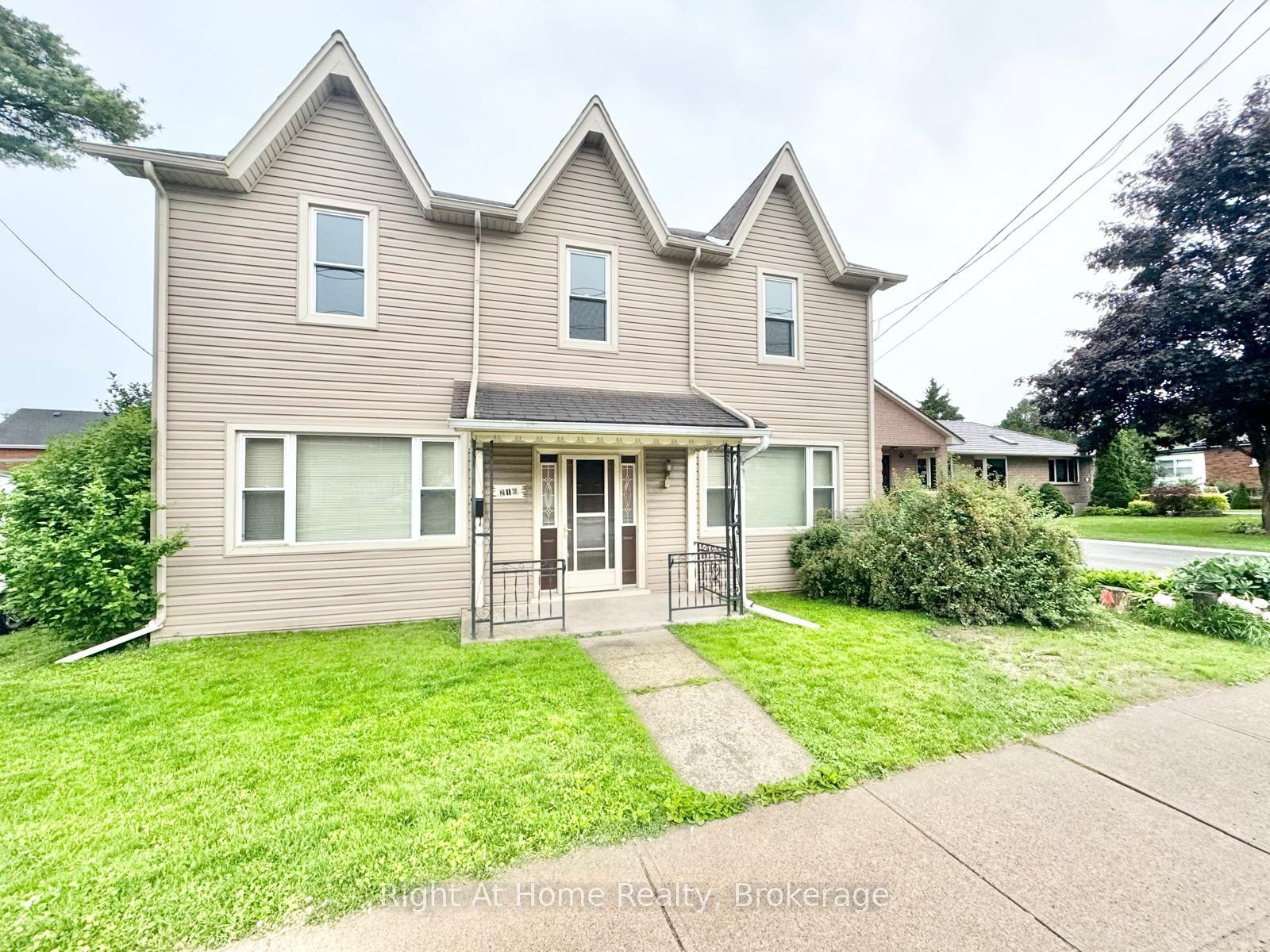 216 Hatt Street, Hamilton — Detached for sale, photo 1