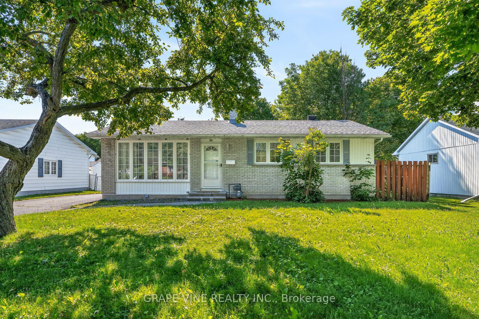 104 Oriole Avenue — photo 1