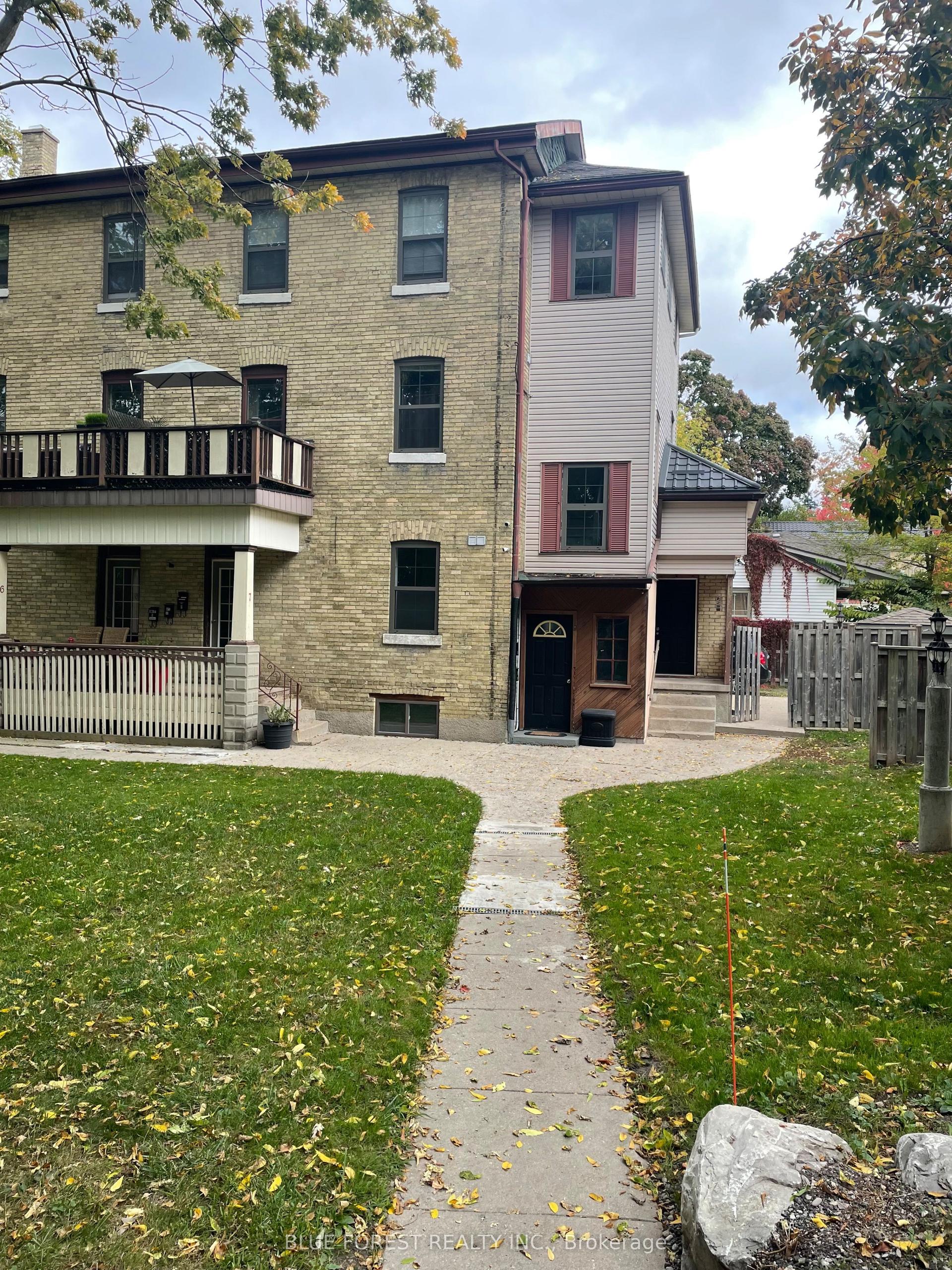 1 Waverley Place — photo 1