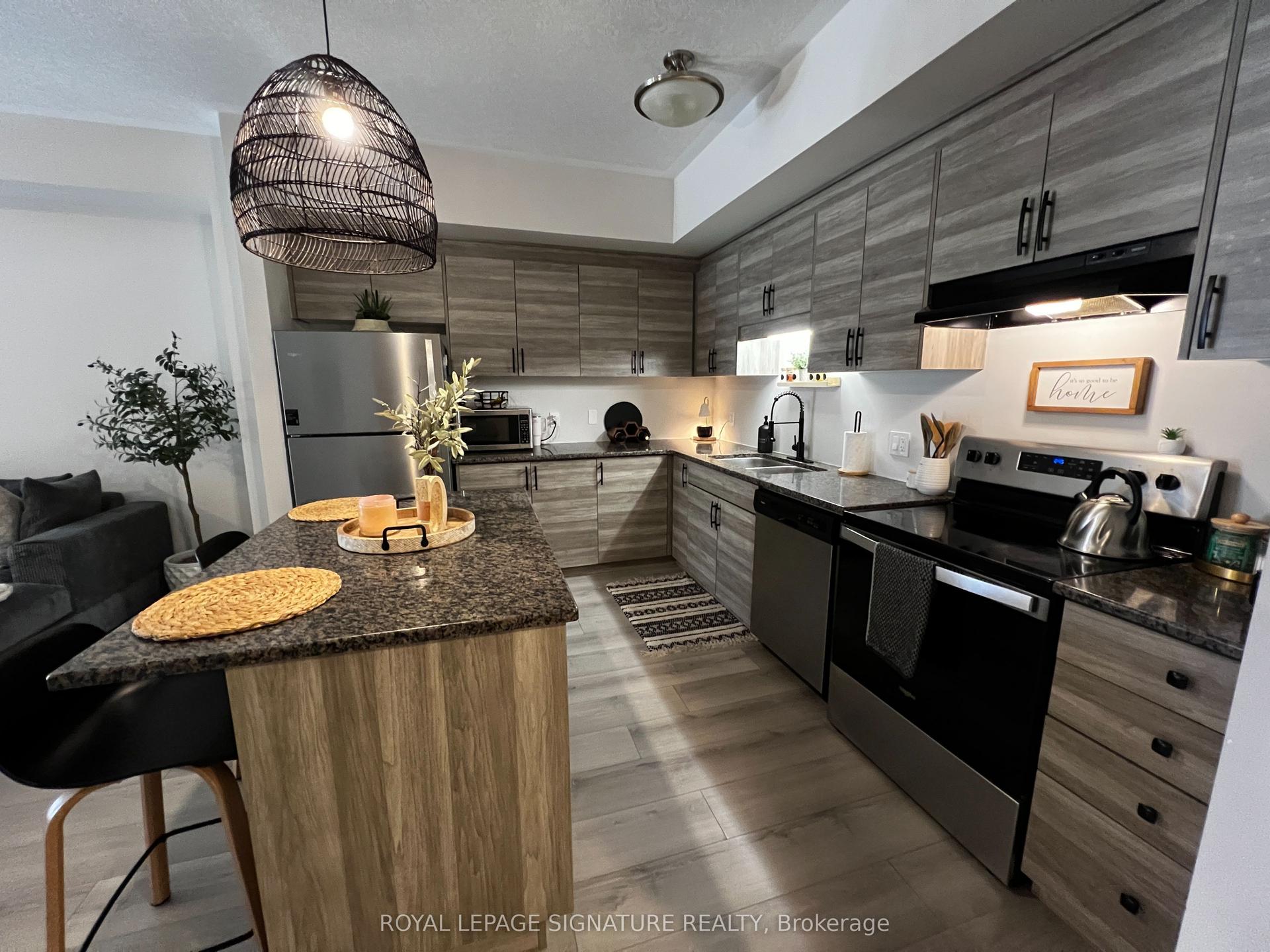 25 Isherwood Avenue 89 #89, Cambridge — Condo Town for lease, photo 1