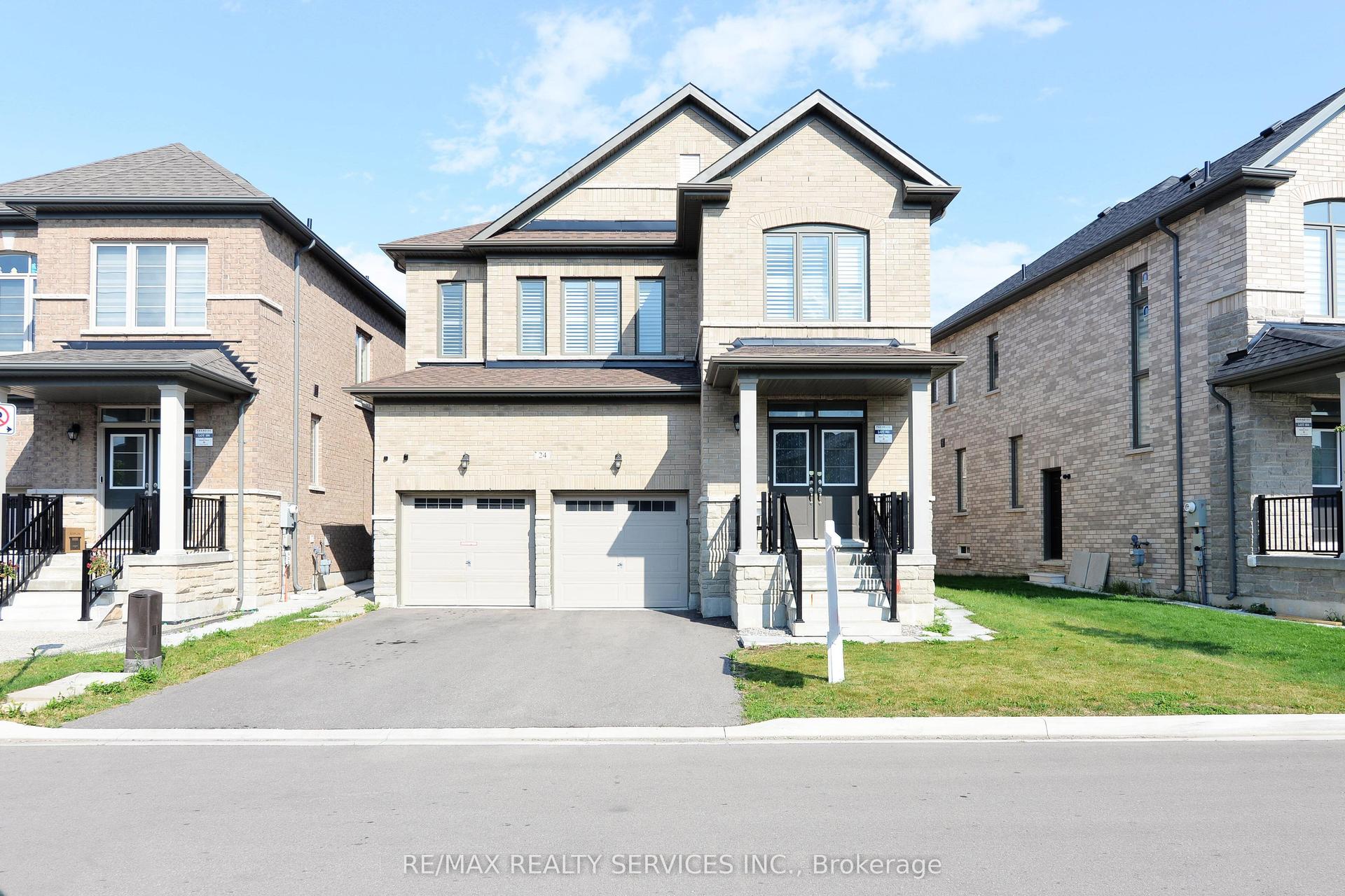24 Bachelor Street — photo 1
