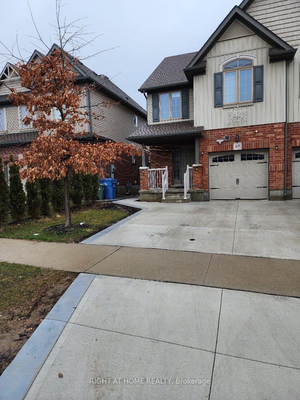 49 curzon Crescent — photo 1