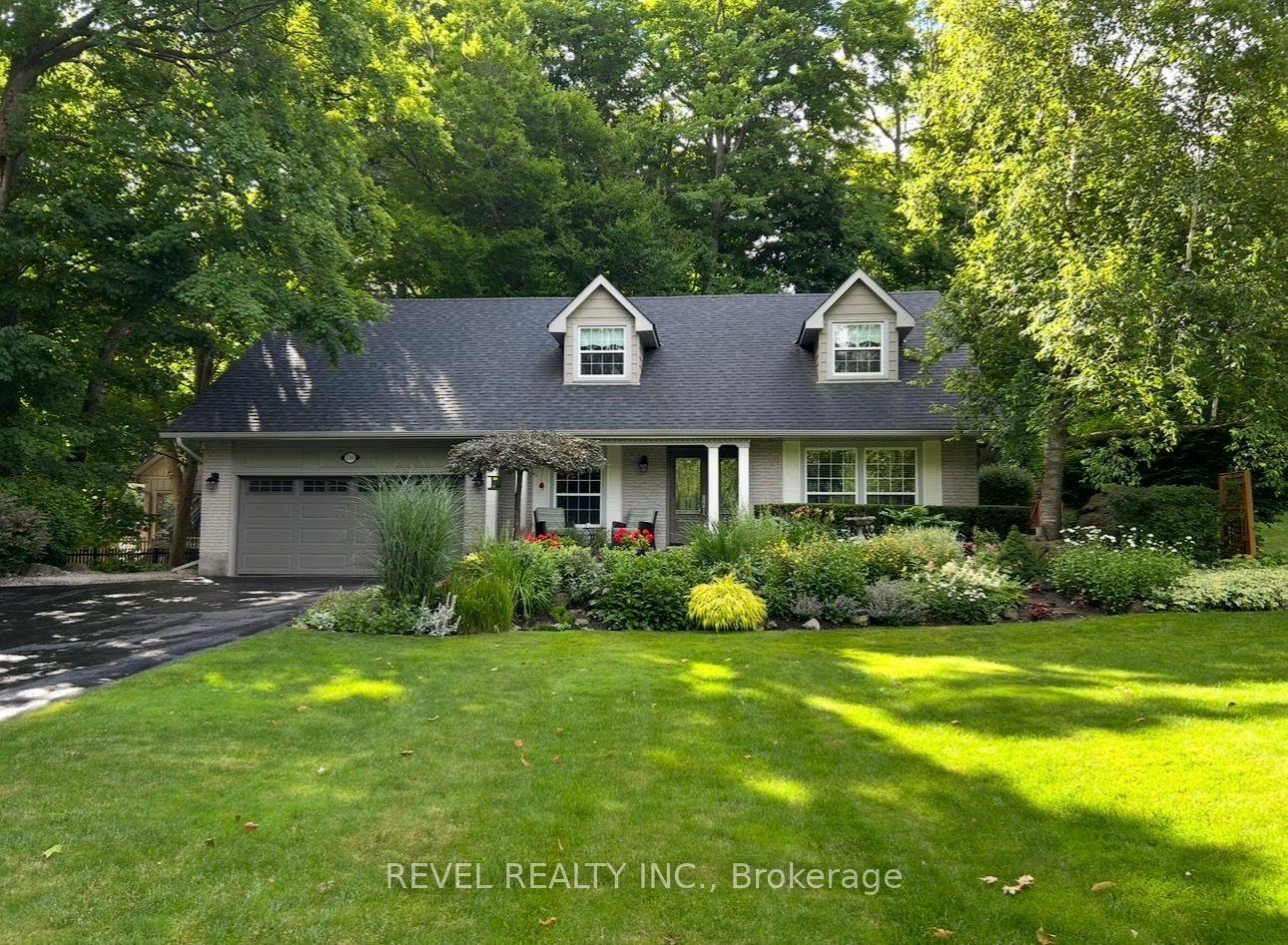 116 Campbell Avenue E — photo 1