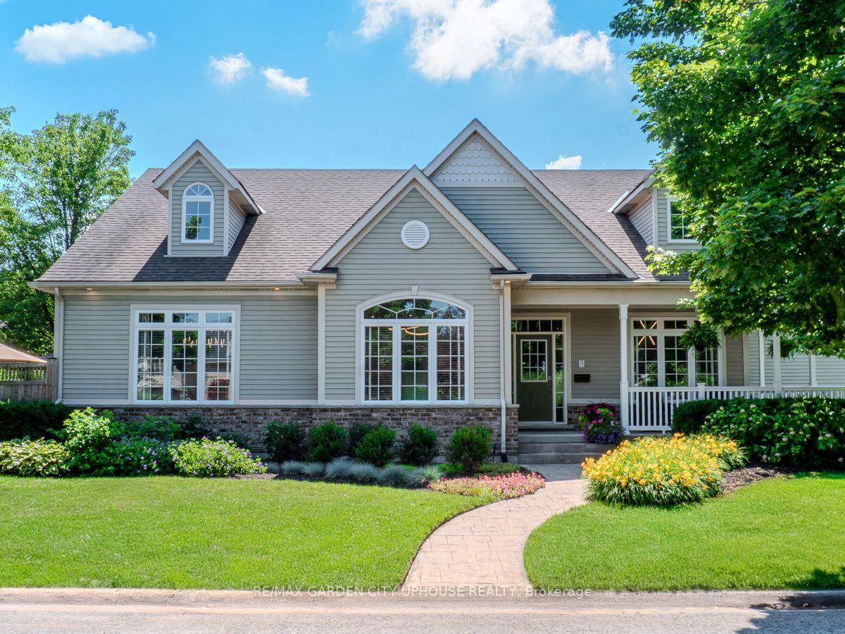 45 Oarsman Crescent, St. Catharines — Detached for sale, photo 1