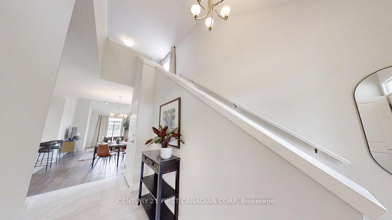 1233 Tulloch Avenue, London South — Detached for sale, photo 1
