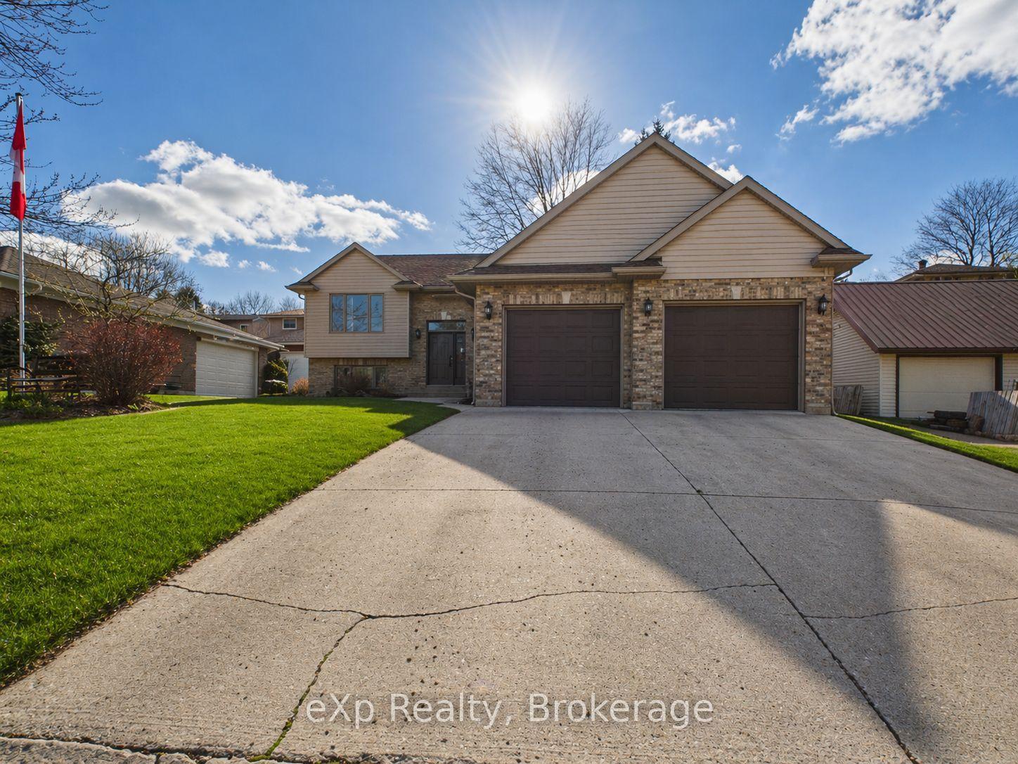 701 Alma Street — photo 1