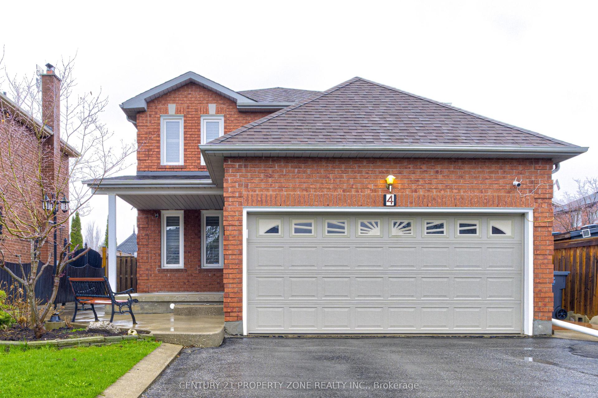 4 Compton Court — photo 1