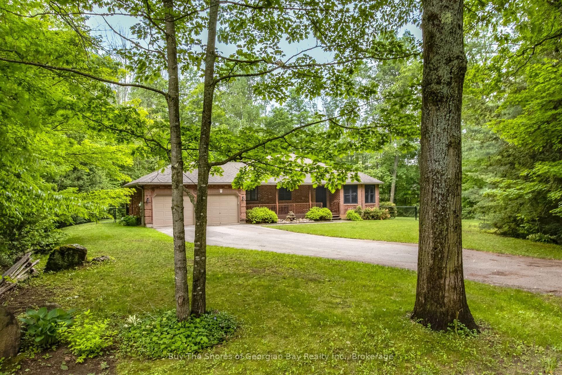 2367 MacDonald Road, Springwater — Detached for sale, photo 1