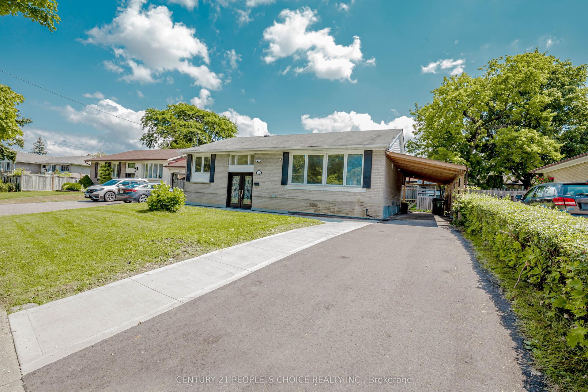 215 Jeffcoat Lower Drive, Toronto — Detached for lease, photo 1
