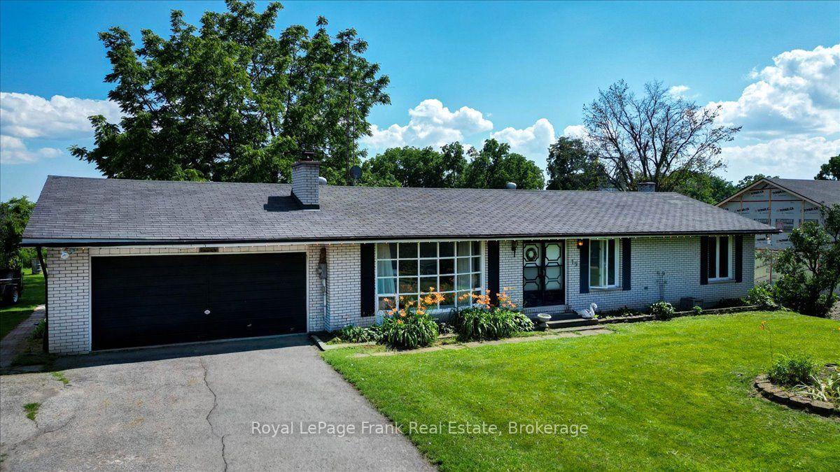 19 County Rd 2 N/A, Otonabee-South Monaghan — Detached for sale, photo 1