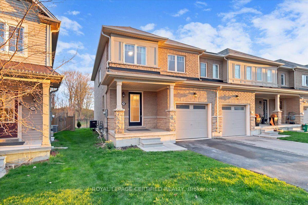28 Cole Crescent — photo 1