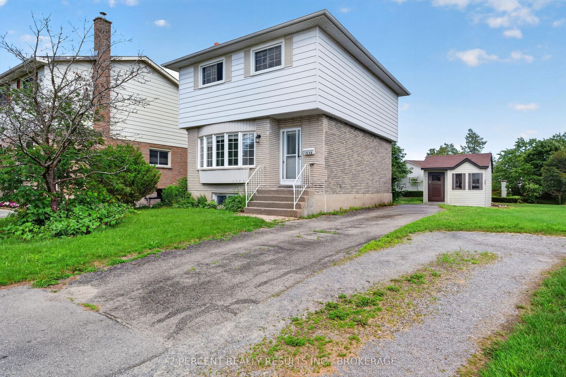 1046 Pinewood Place — photo 1