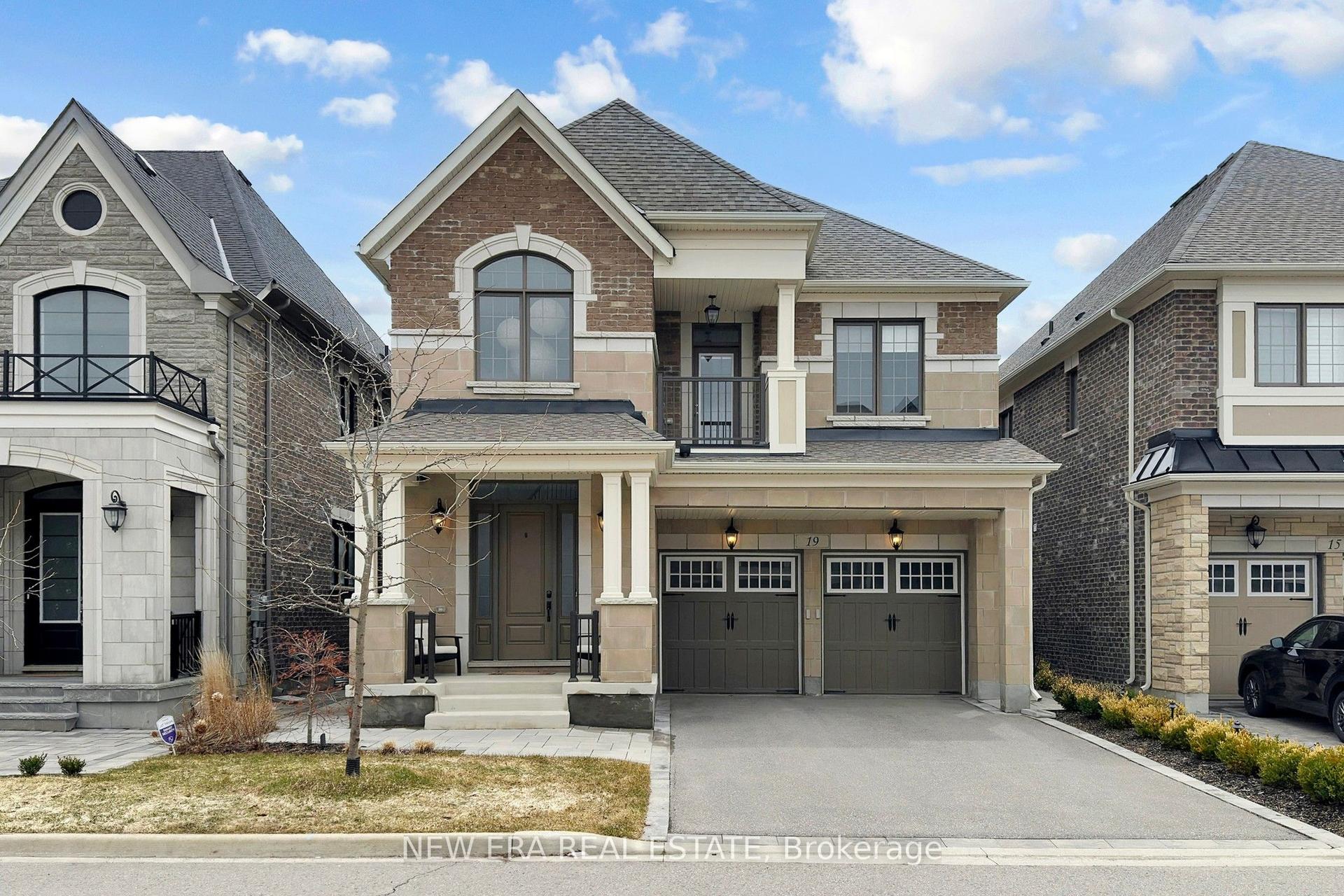 19 Hugh Mccutcheon Way — photo 1
