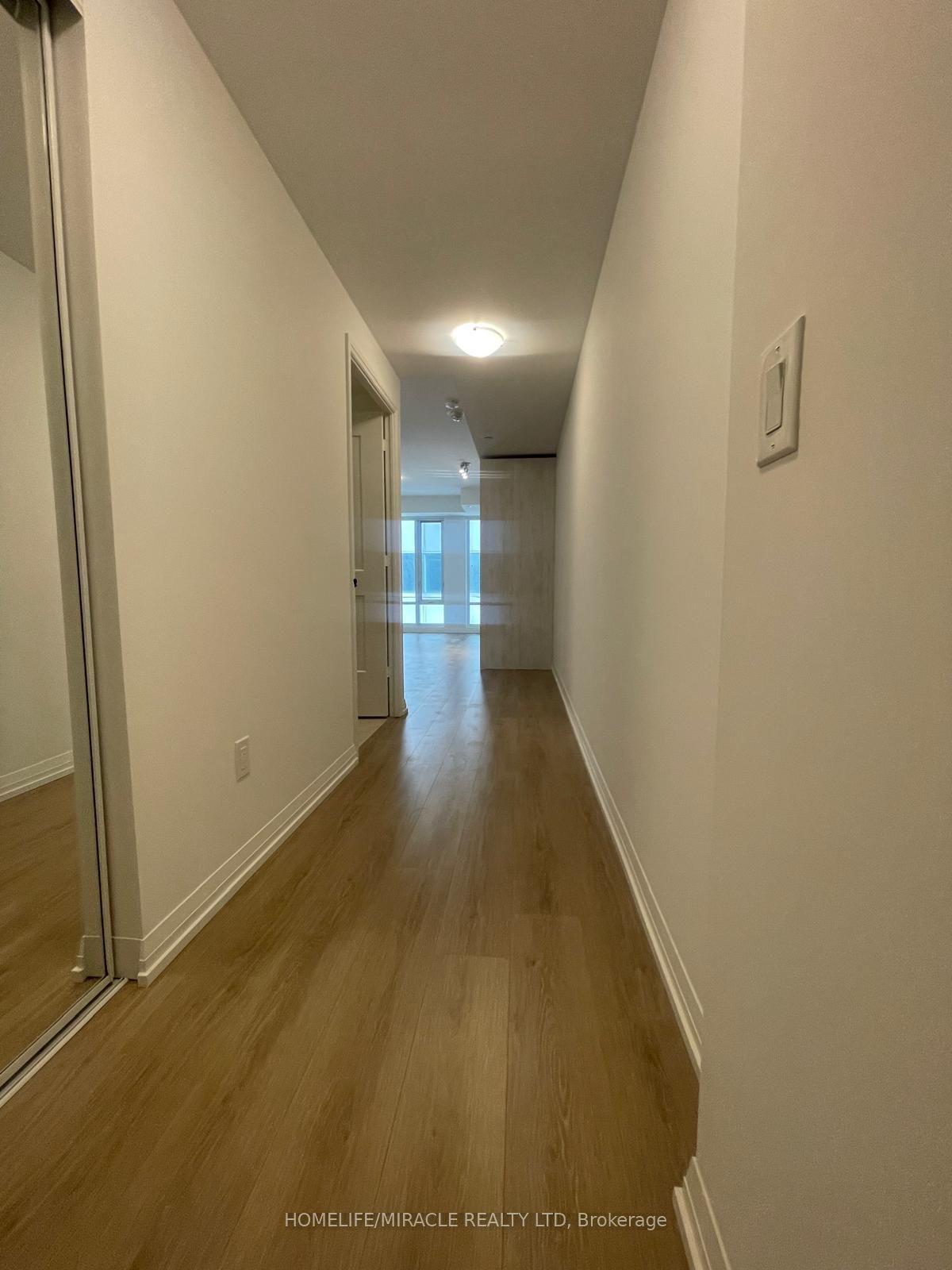 8 Widmer Street 1110 #1110 — photo 1