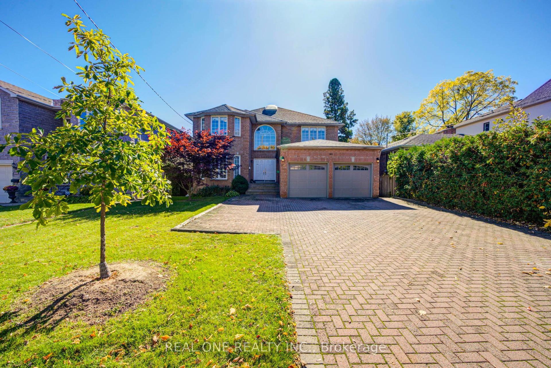 261 Mckee Avenue, Toronto — Detached for sale, photo 1