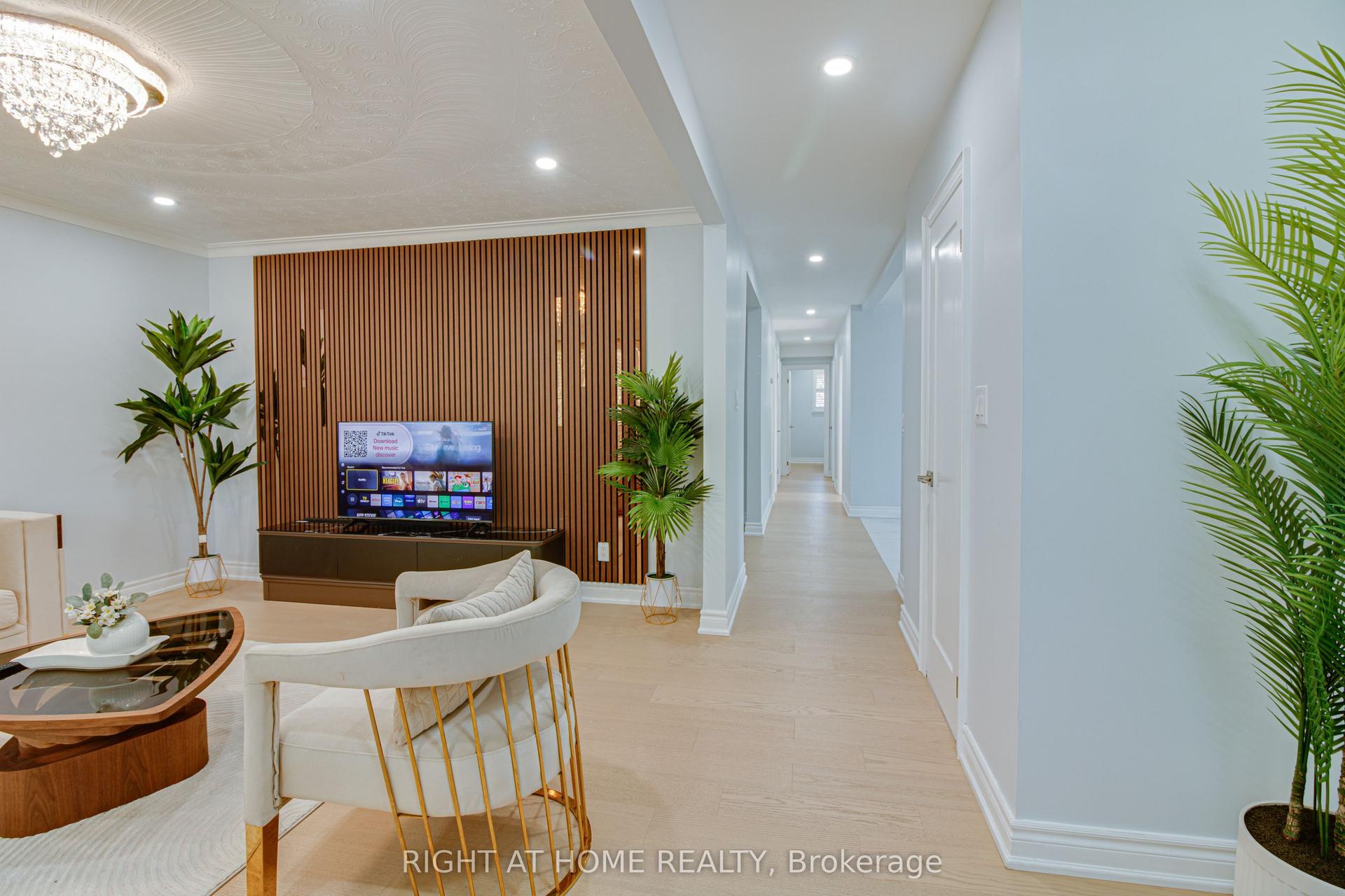37 Mason Road, Toronto — Detached for sale, photo 1