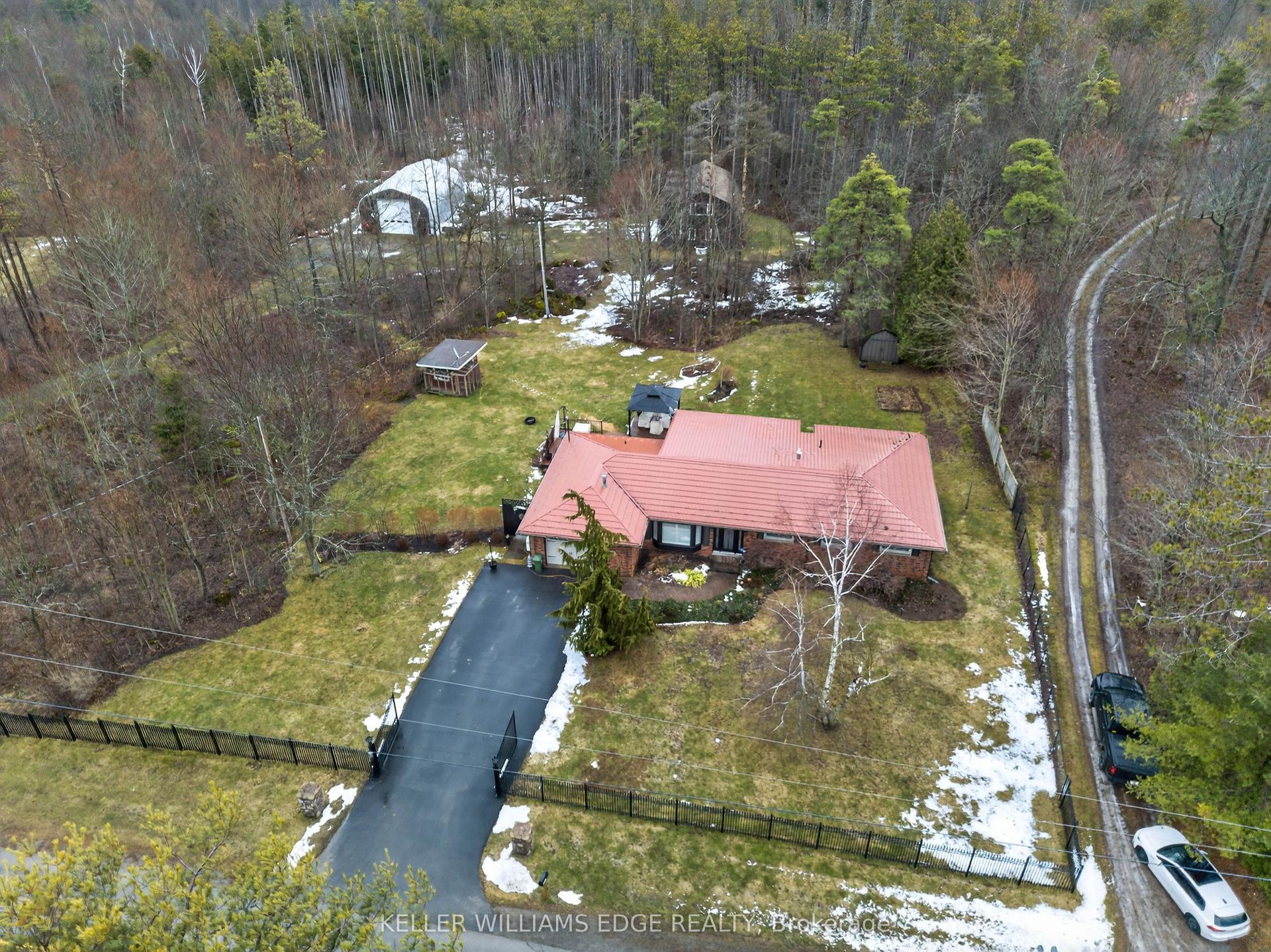 484 11TH CONCESSION Road E — photo 1