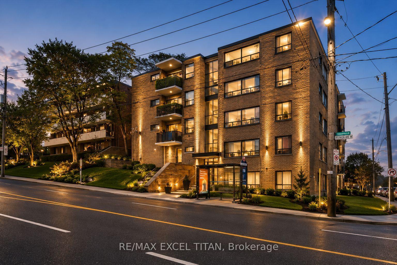 2507 Eglinton Avenue W 103 #103, Toronto — Condo for lease, photo 1