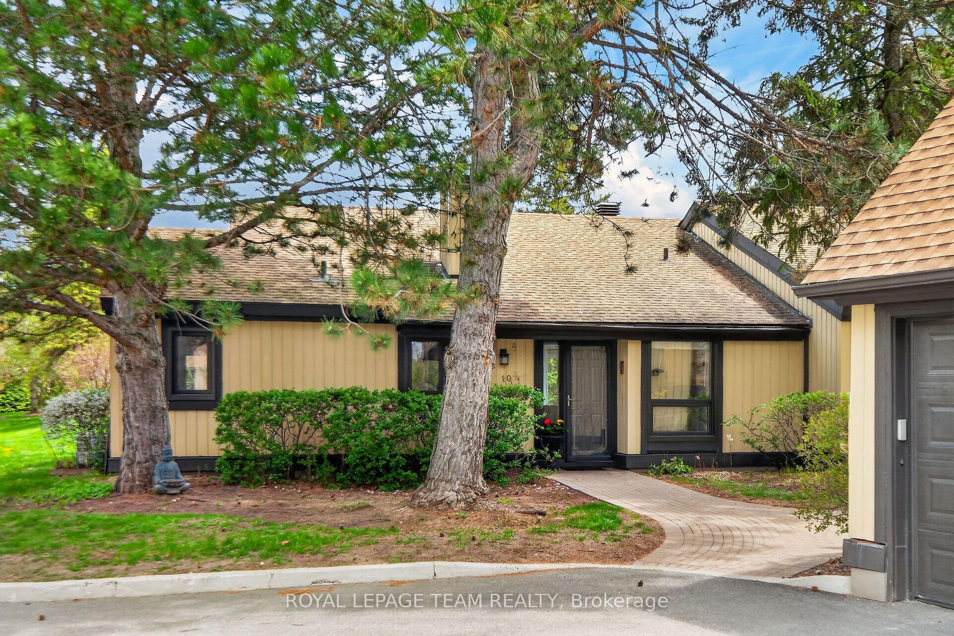 10 Pebble Beach Court — photo 1