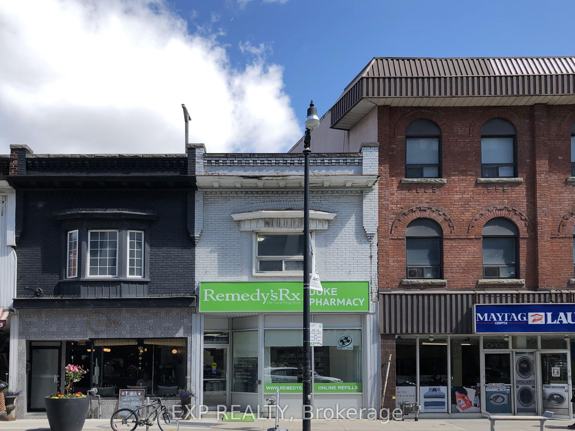 2798 Dundas Street W — photo 1
