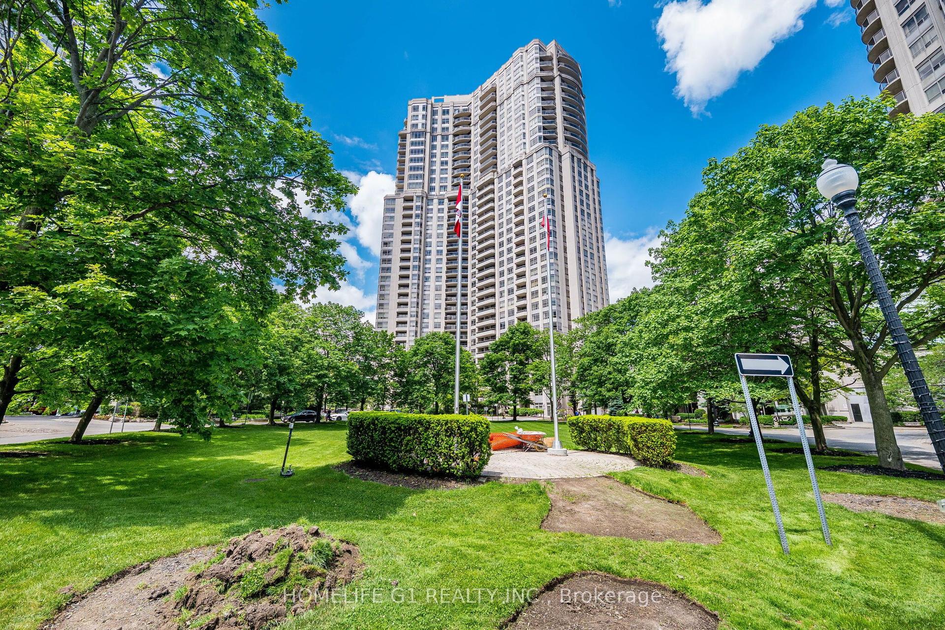 35 Kingsbridge Garden 02 #02 — photo 1