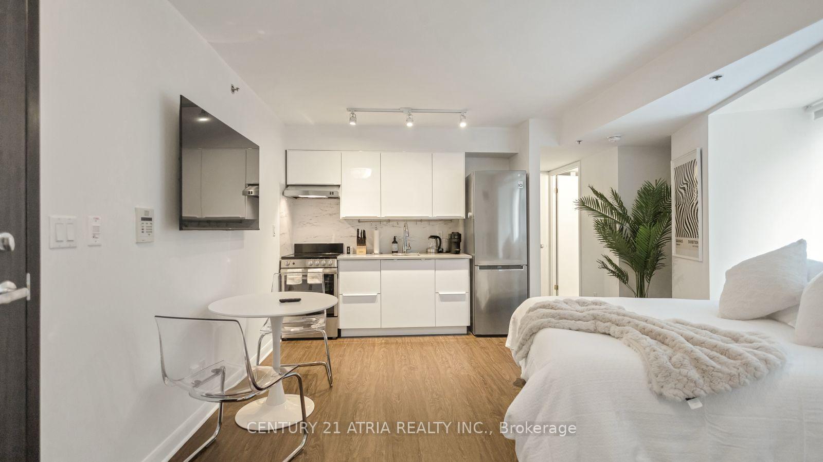 210 Victoria Street 807 #807, Toronto — Condo for lease, photo 1