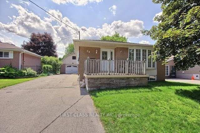 28 Collins Crescent Upper #Upper — photo 1